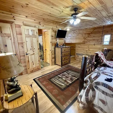 2 Bed Cabin Hot Tub Close To Helen #16 Exterior photo