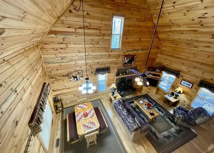 2 Bed Cabin Hot Tub Close To Helen #16