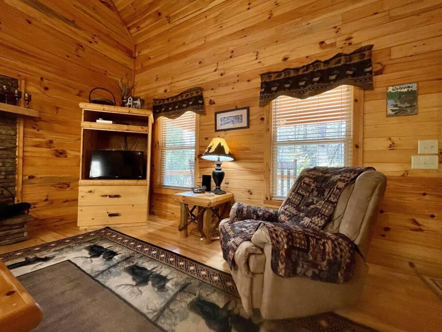 Holiday home 2 Bed Hot Tub Close To #16 Helen