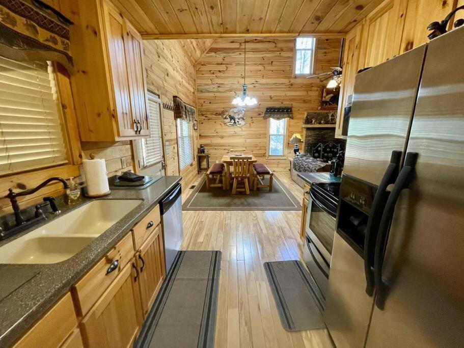 2 Bed Hot Tub Close To #16 Holiday home *