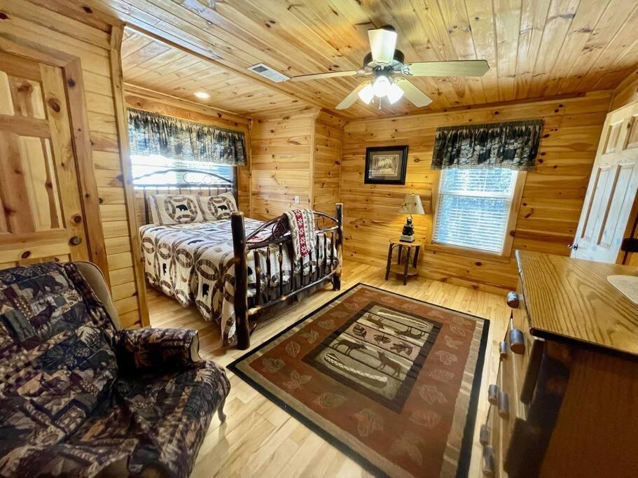 Holiday home 2 Bed Hot Tub Close To #16 *